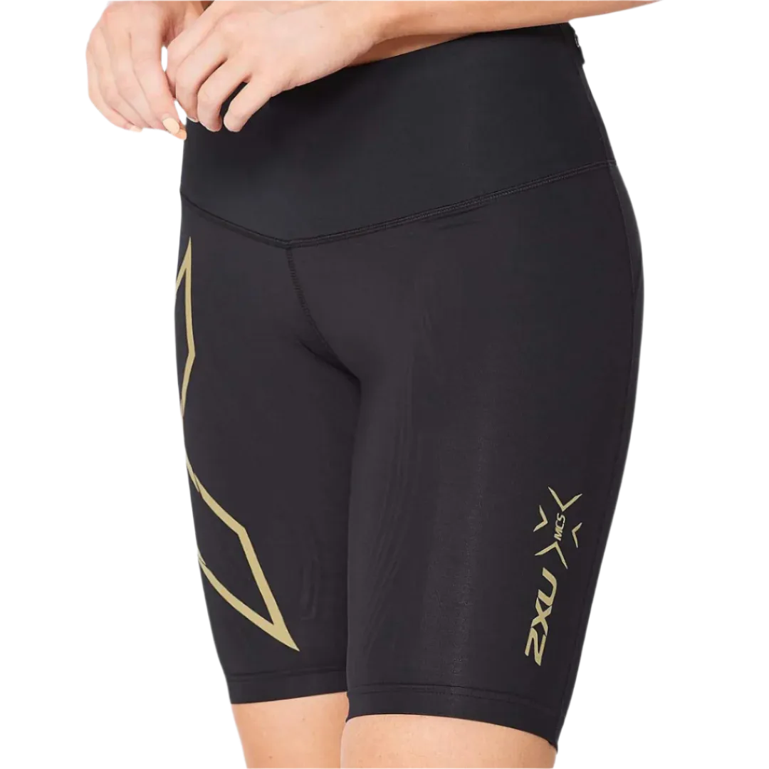 2XU - Women's Light Speed Mid Rise Compression Shorts - Black/Gold