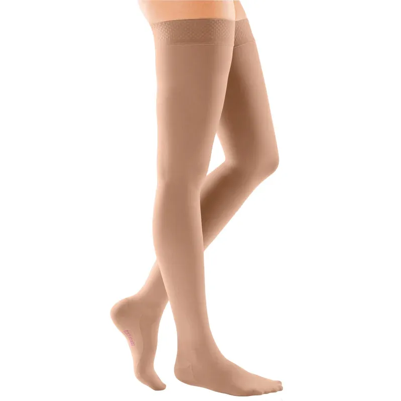 Medi Comfort 15-20mmHg Closed Toe Thigh Length w/Silicone Top Band - Petite