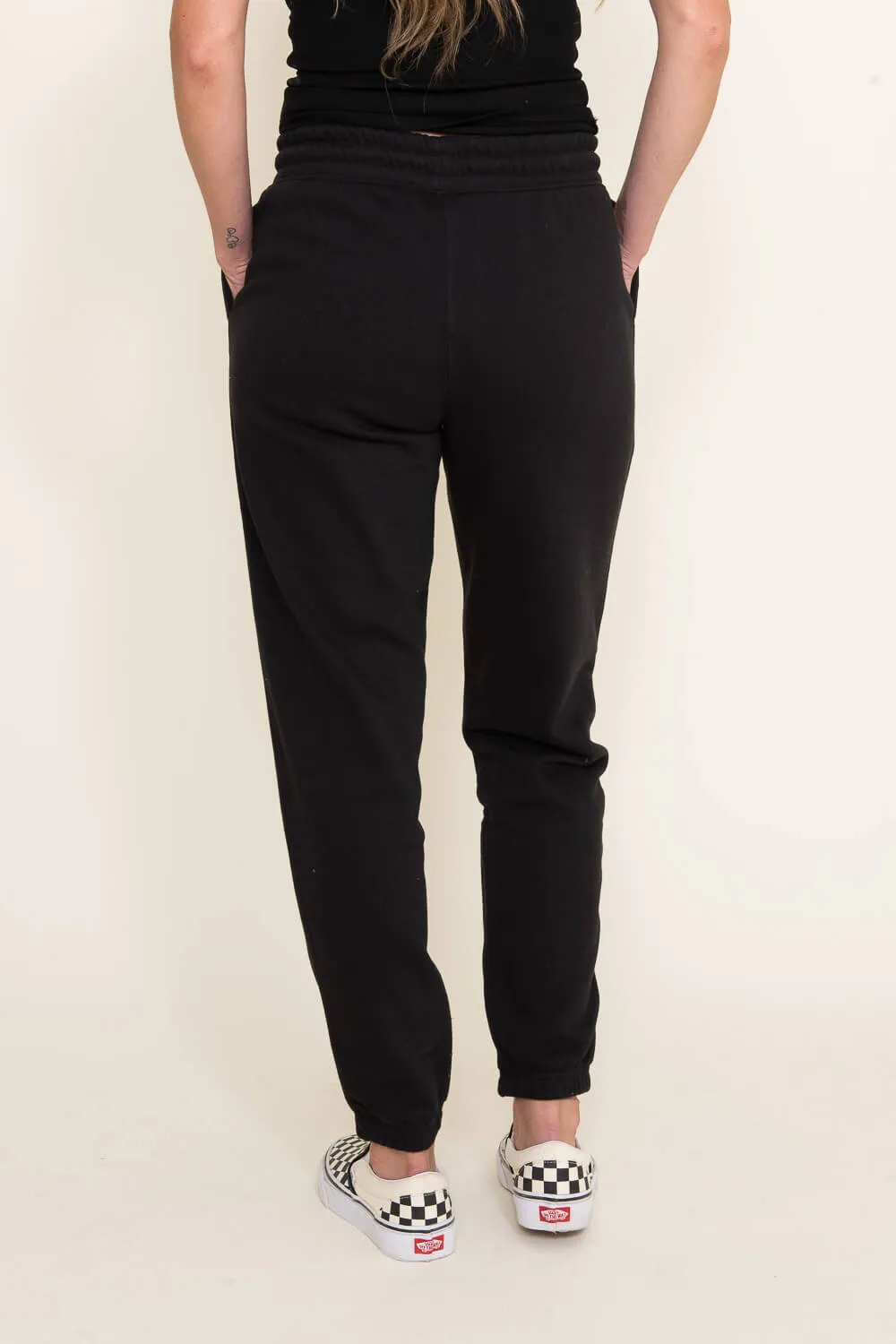 The North Face Fleece Sweatpants for Women in Black | NF0A7UPL-KY4