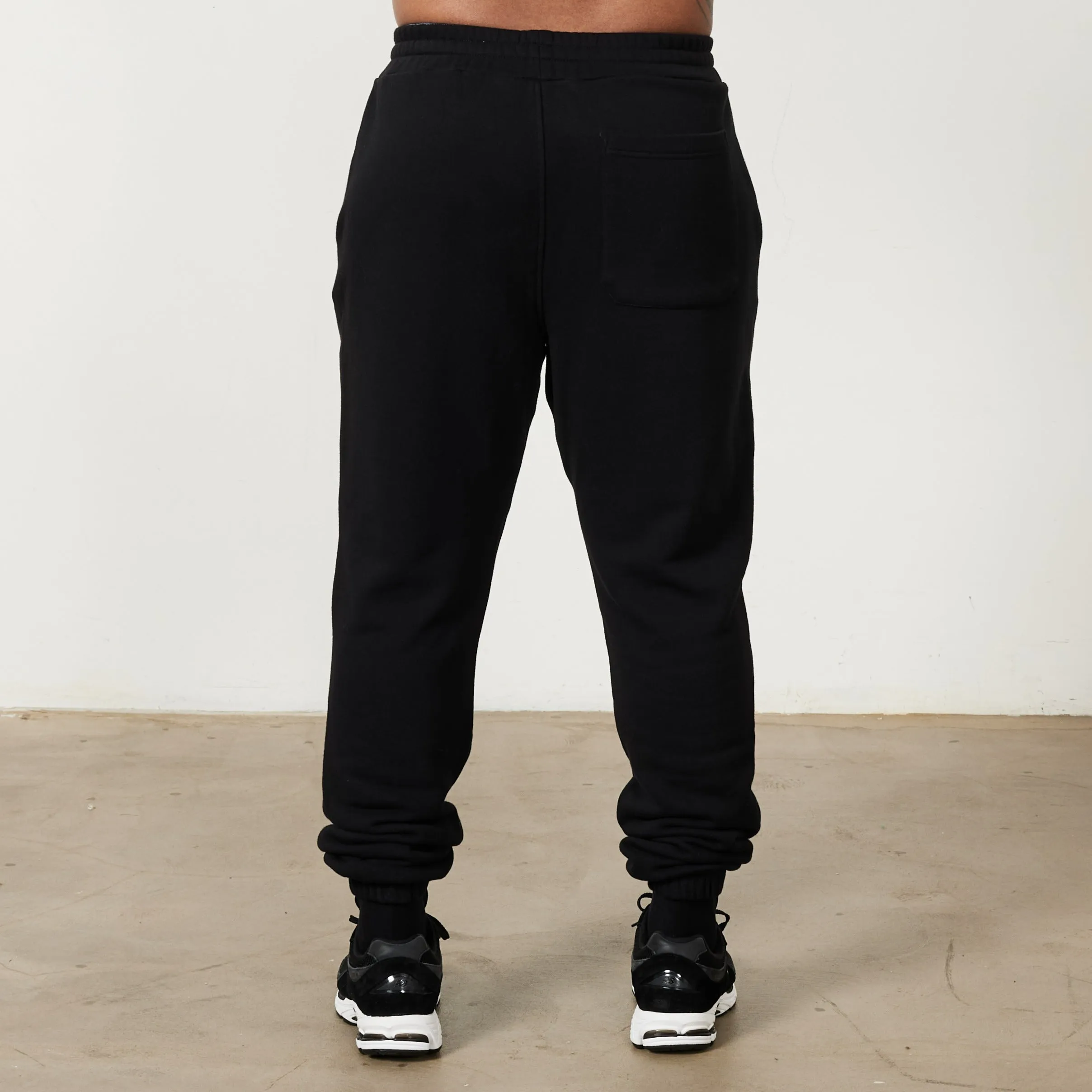 Vanquish VQFIT Distressed Print Black Tapered Sweatpants